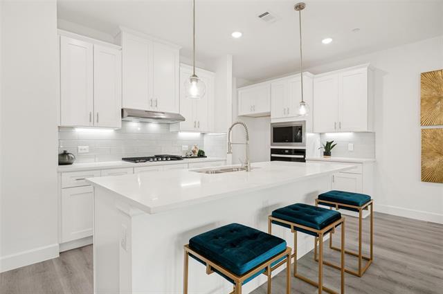 Building Photo - 5609 Woodlands Dr