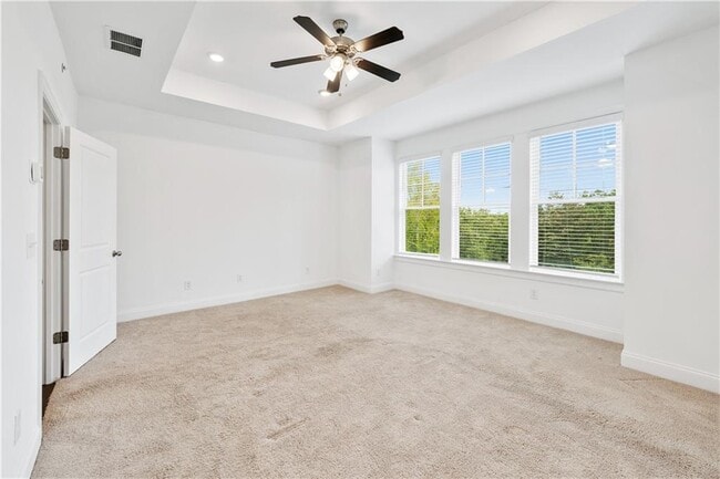 Building Photo - 6605 Beacon Dr