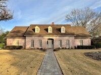 Building Photo - 2630 Aimee Dr