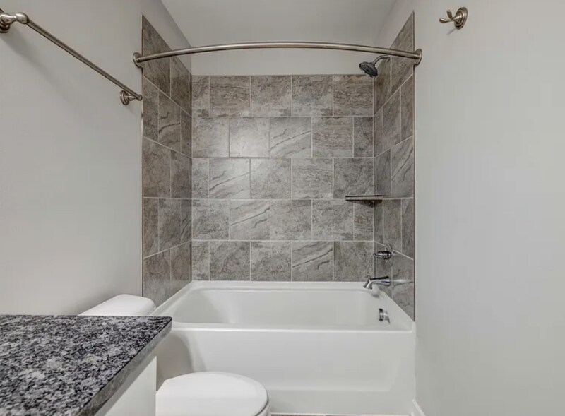 Building Photo - 2129 Bayport Ave