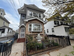 Building Photo - 95-45 112th St