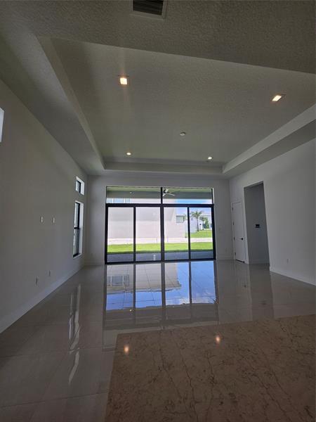 Building Photo - 9421 Tulip Leaf Ct