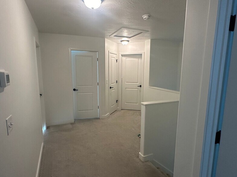 Building Photo - 378 W 760 S
