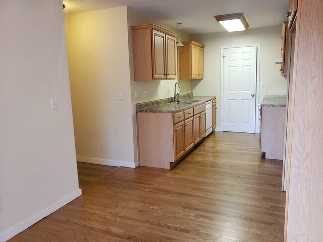 Building Photo - 2977 W Village Ln