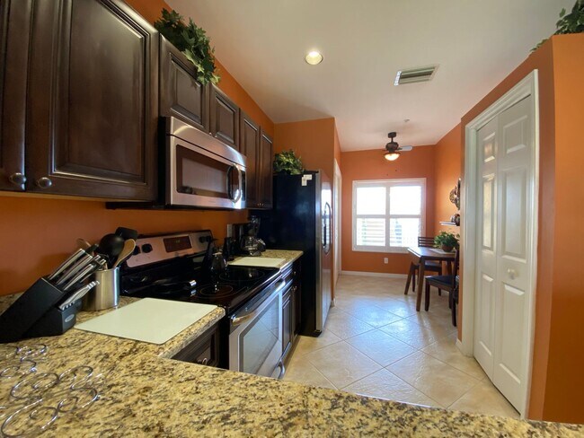 Building Photo - 230 Vintage Cir