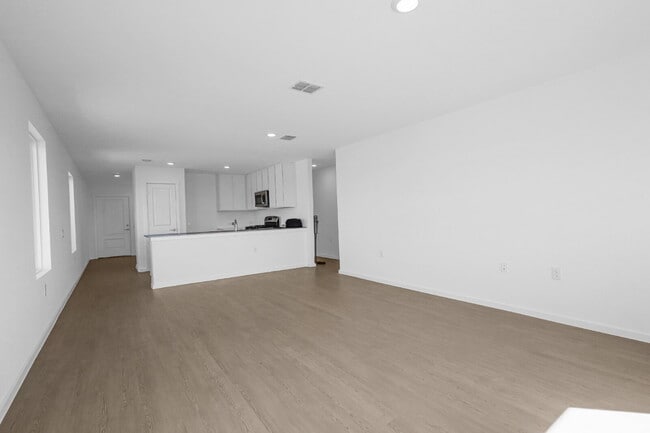 Building Photo - 1442 Mira Mill