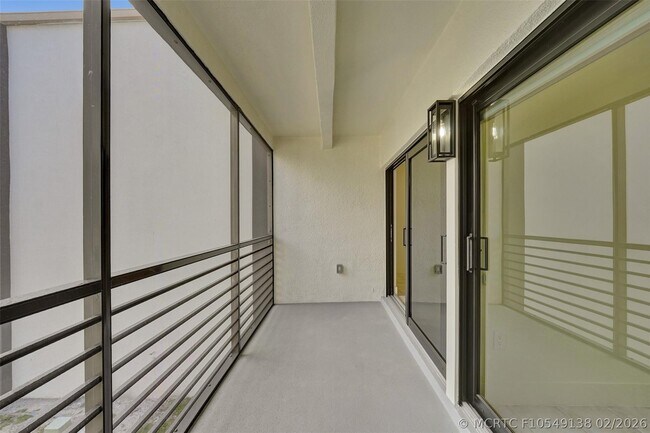 Building Photo - 4040 N Hills Dr