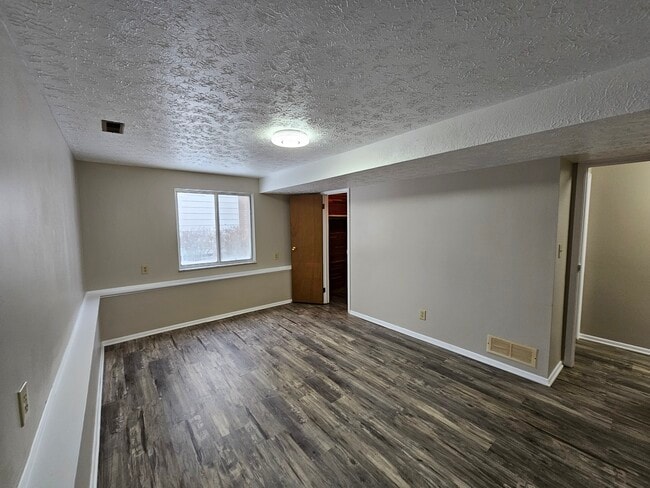 First floor bedroom - 3589 Delmar Dr