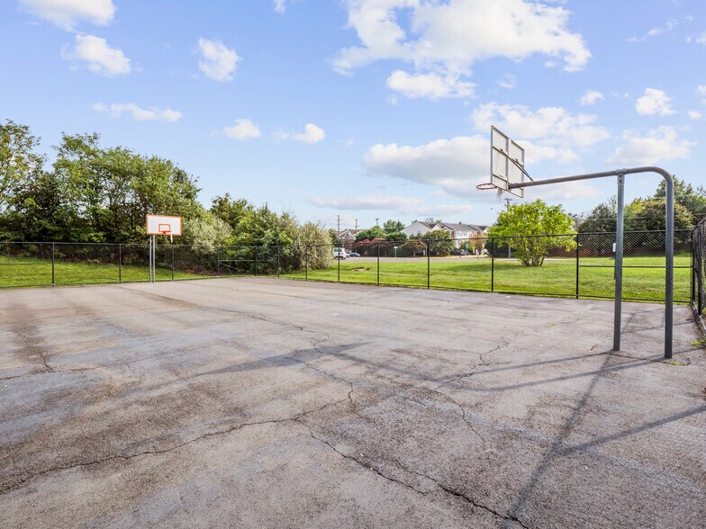 Building Photo - 2498 Curie Ct