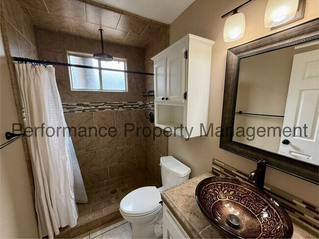 Building Photo - Beautiful 3 Bed/2 Bath Home in Fresno w/ RBP & $0 Deposit Option