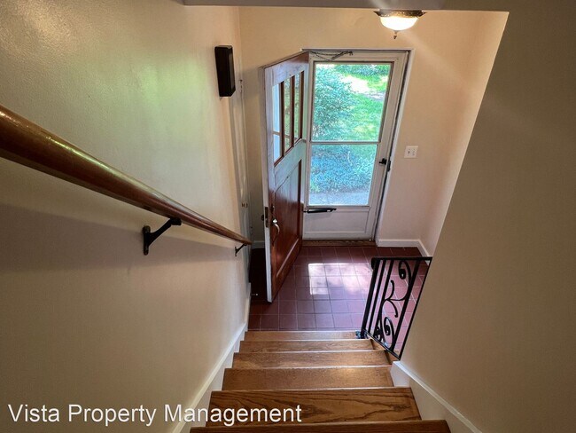 Building Photo - 4 br, 2 bath House - 54 Fisher Rd