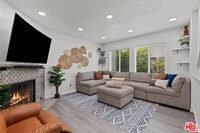 Building Photo - 15305 Berendo Ave