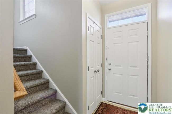 Building Photo - 270 Milkweed Dr