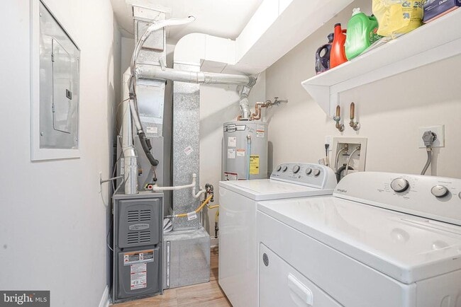 Building Photo - 4617A Aberdeen Dr