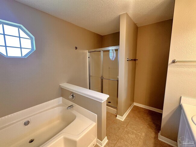 Building Photo - 3329 Tiller Ct