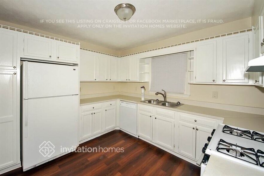 Building Photo - 515 Oak Springs Dr NW