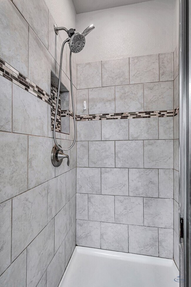 Building Photo - 7041 XIT Ranch Rd