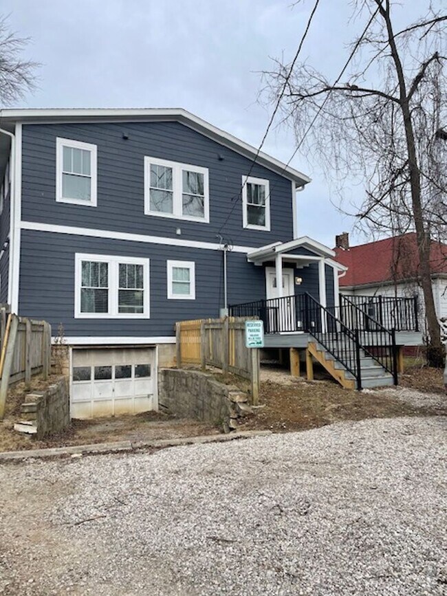 Interior Photo - 426 E. 10th
