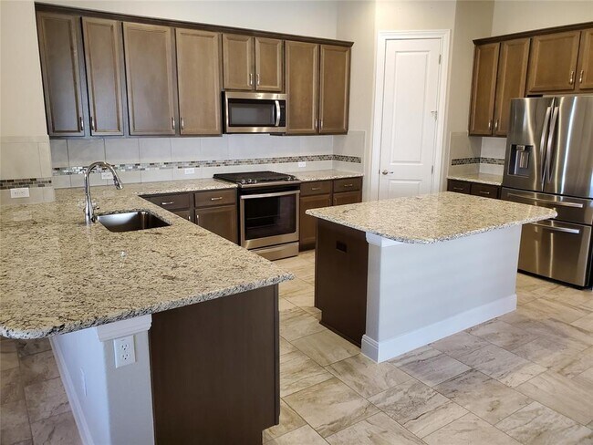 Building Photo - 539 Tanda Ln