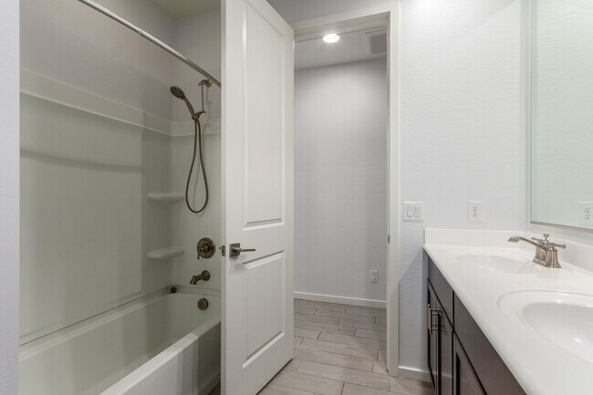 Building Photo - Stylish Living Near Queen Creek – Welcome ...