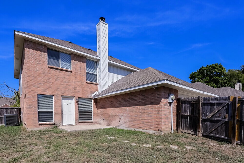 Building Photo - 228 Pioneer Ct