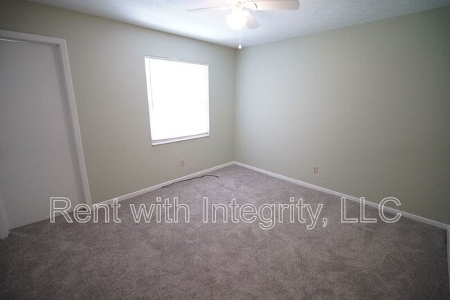 Building Photo - 2304 Hartsfield Ct