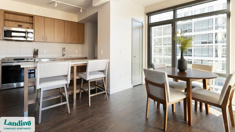 Building Photo - 350 Maple Dr SW