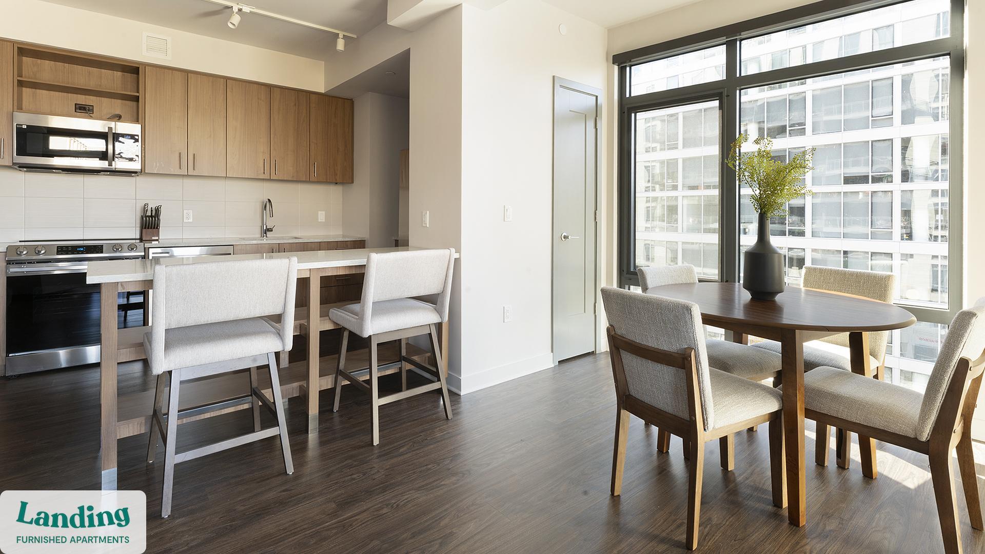 Building Photo - 350 Maple Dr SW