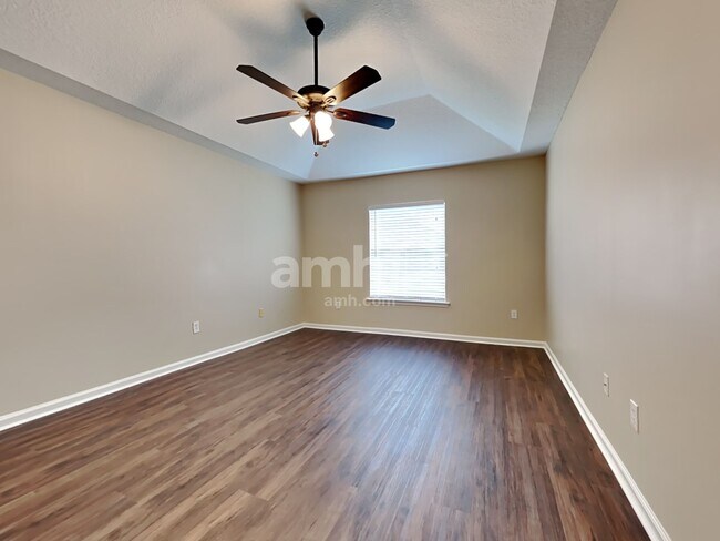 Building Photo - 8227 Stelling Dr