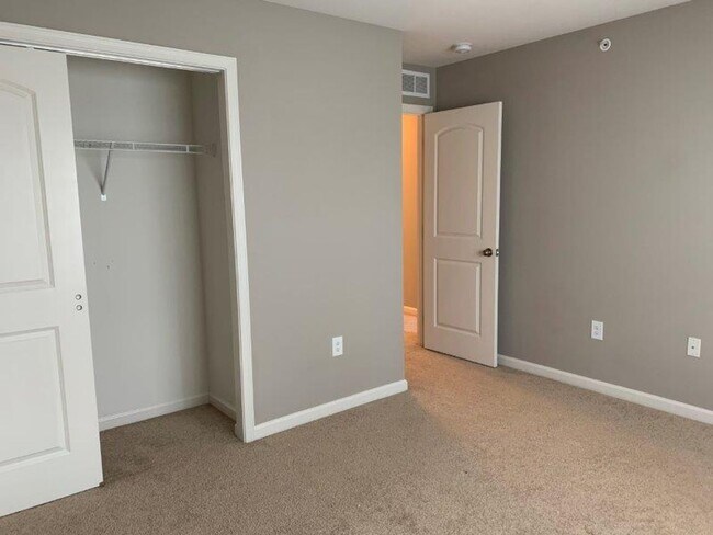 Building Photo - 346 Weatherstone Dr
