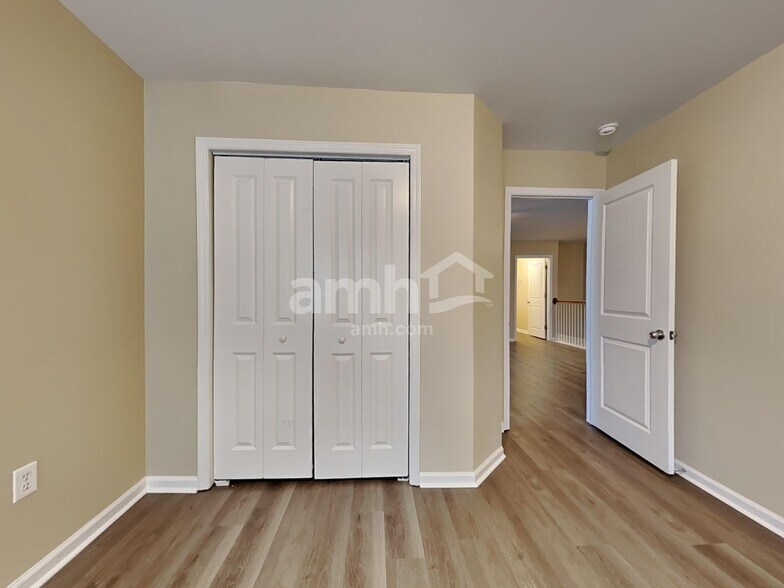 Building Photo - 1056 Whitlow Blvd