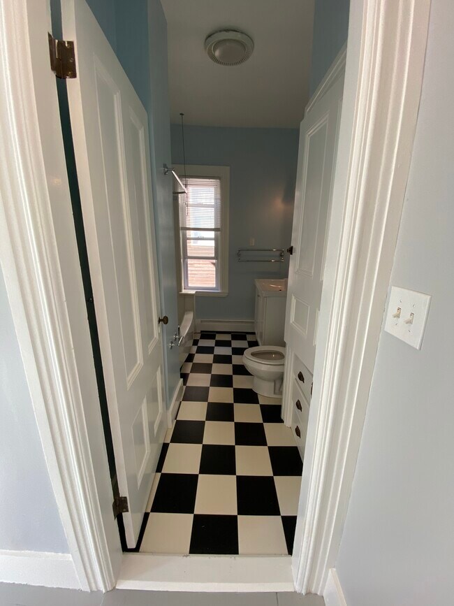 Bathroom - 86 Holden St