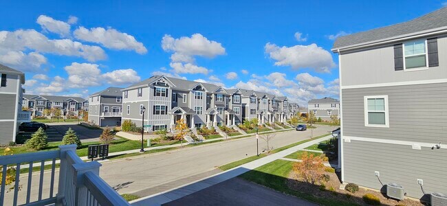 Building Photo - 2227 Glacier St