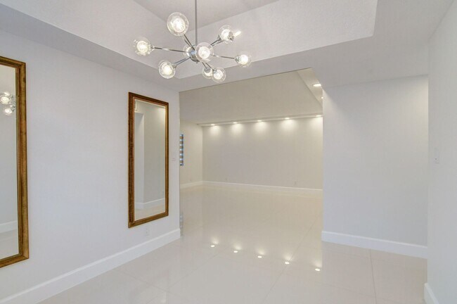 Building Photo - 15109 Ashland Dr