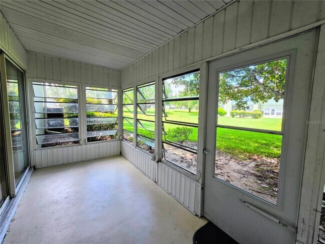 Building Photo - 564 Bahia Cir