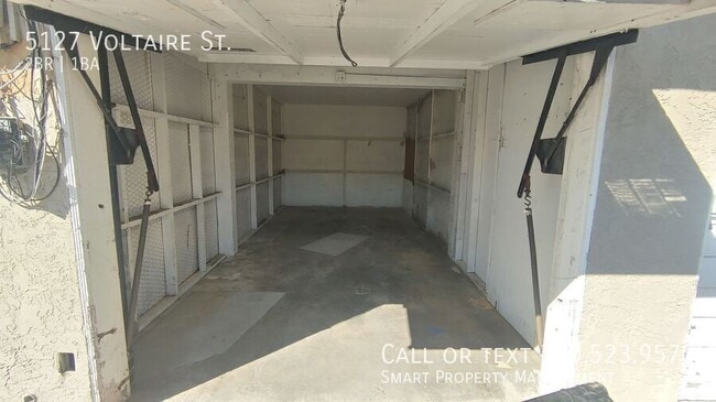 Building Photo - 5127 Voltaire St