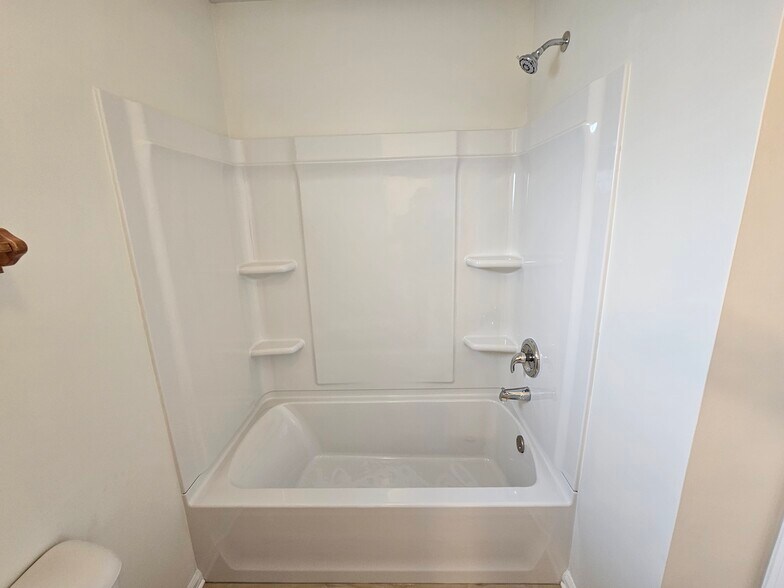 Building Photo - 126 Wagnalls Ct