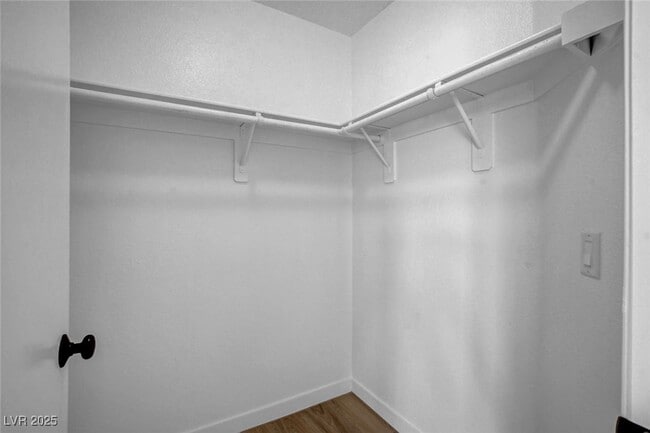 Building Photo - 5998 Jagged Cut St