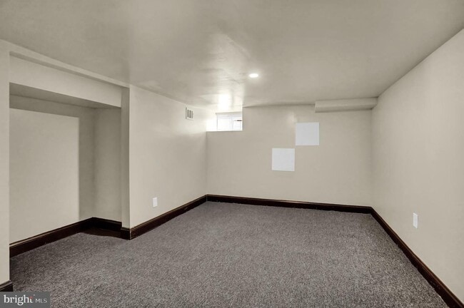 Building Photo - 426 N Belnord Ave