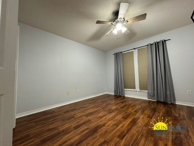 Building Photo - Solar Energy in desirable Hidden Shores of Gulf Breeze Neighborhood!