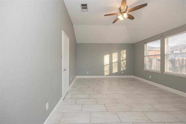 Building Photo - 3129 Kennedy Dr