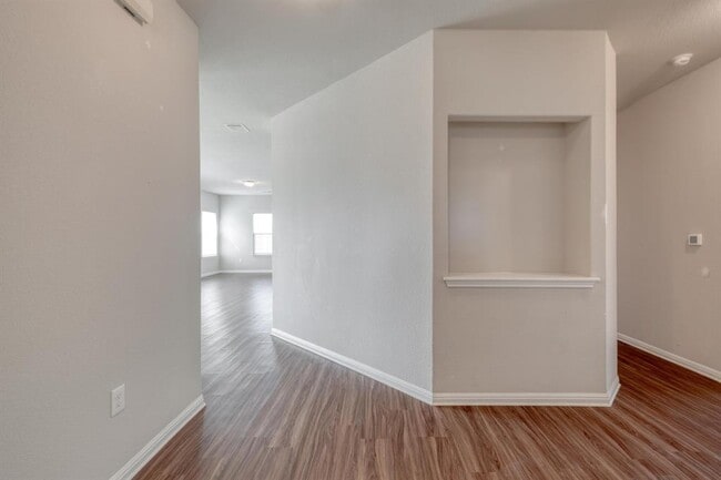 Building Photo - 108 Kleberg Ct