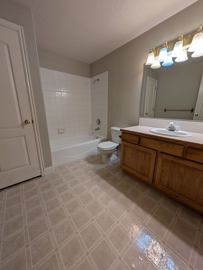Building Photo - 1366 Delphic Way
