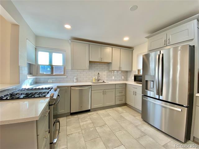 Building Photo - 3015 Pontiac St