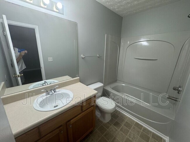 Building Photo - 8478 Moultrie Dr