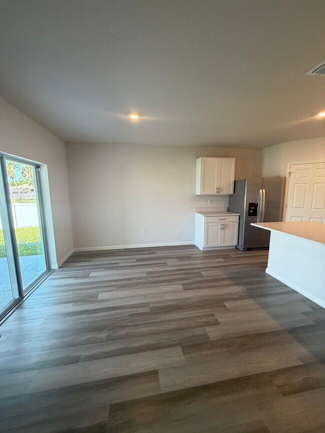 Building Photo - 2008 Olympia Ave SW