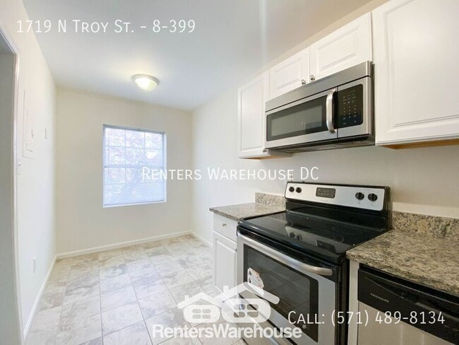 Building Photo - 1719 N Troy St