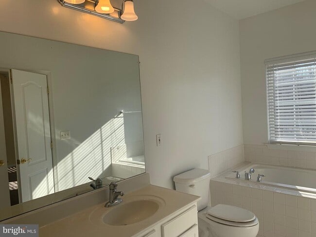 Building Photo - 9793 Corbett Pl