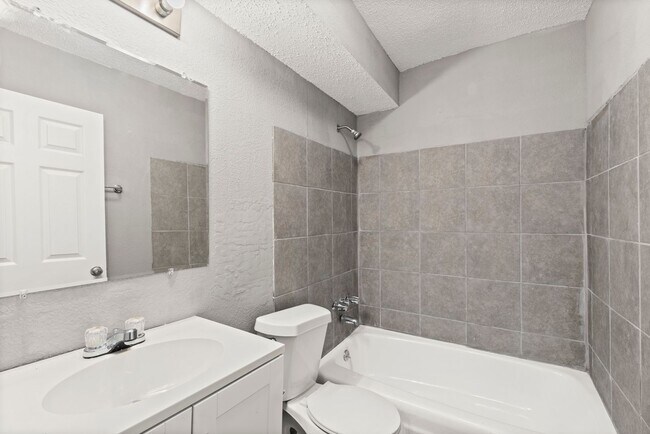 Building Photo - 2 Bedroom Availability