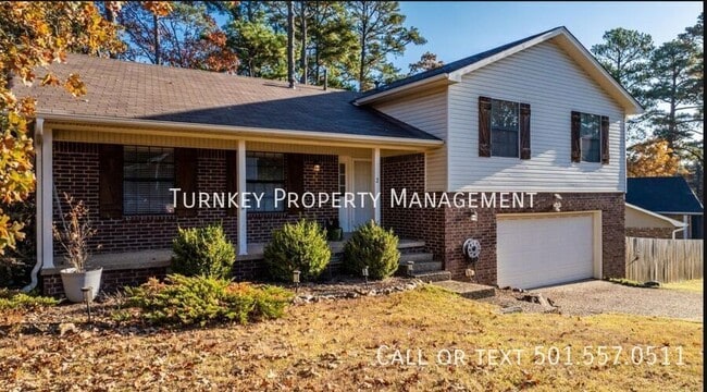 Building Photo - 2 Forest Maple Ct